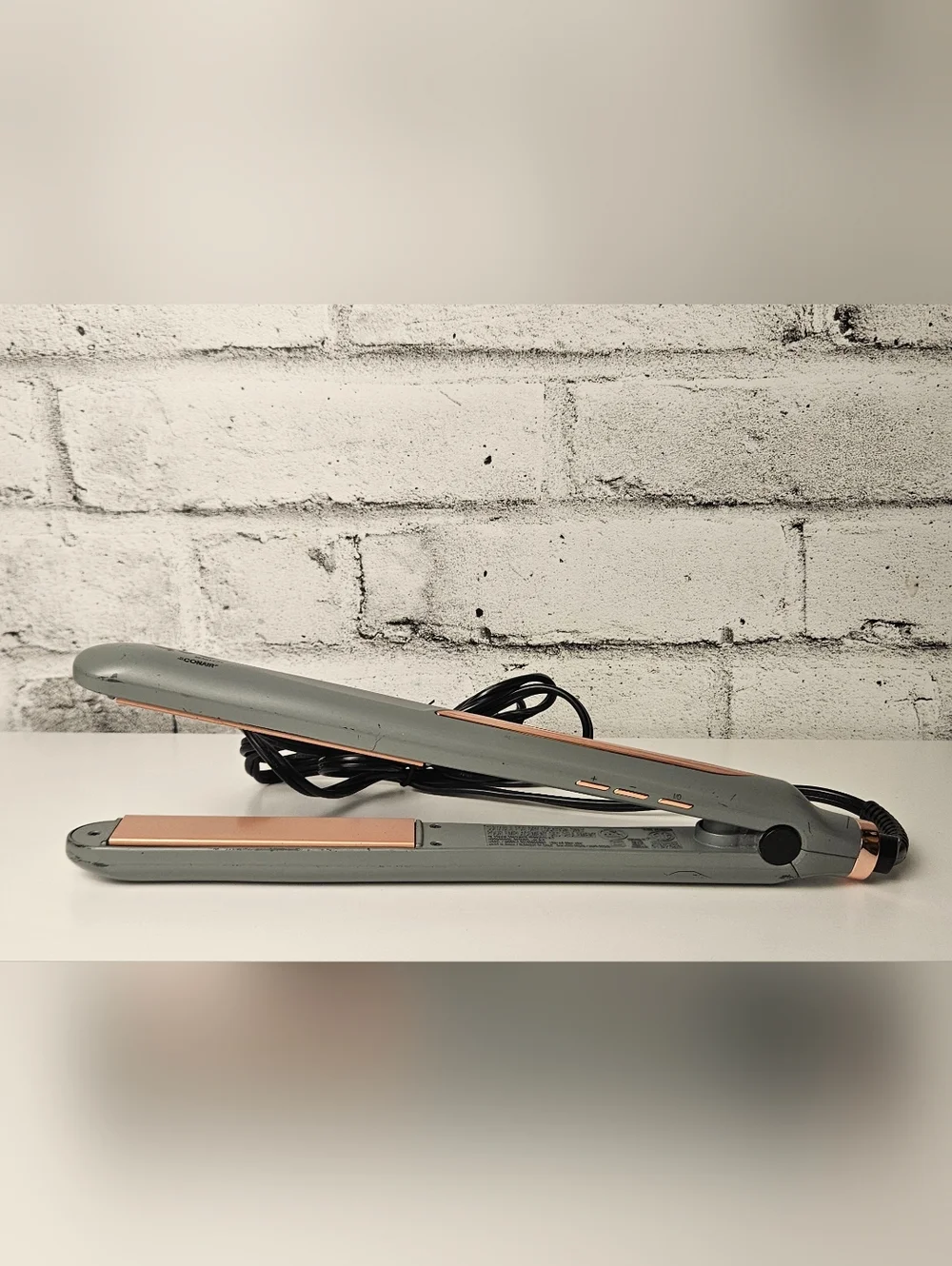 QUO by Conair Ceramic Hair Straightener Flat Iron Adjustable Heat - Picture 4 of 8